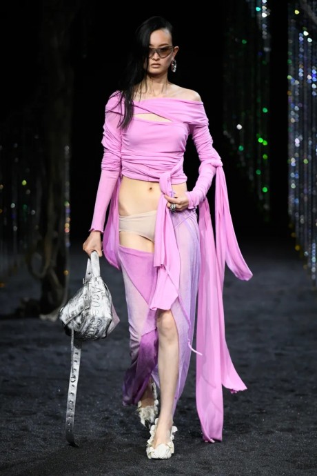 Коллекция Acne Studios Ready-To-Wear Осень-Зима 2023-2024 Коллекция Acne Studios Ready-To-Wear Осень-Зима 2023-2024