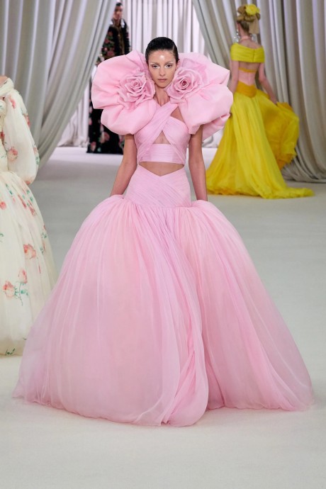 Коллекция Giambattista Valli 2023 couture