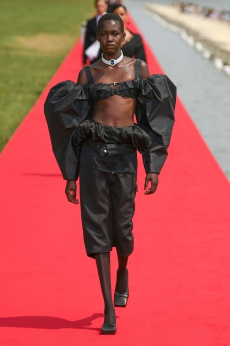 Коллекция Jacquemus Ready-To-Wear Осень-Зима 2023-2024 Коллекция Jacquemus Ready-To-Wear Осень-Зима 2023-2024