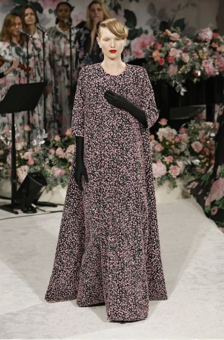 Коллекция Richard Quinn Ready-To-Wear Fall/Winter 2024 London Коллекция Richard Quinn Ready-To-Wear Fall/Winter 2024 London