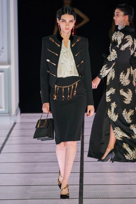 Коллекция Moschino Ready-To-Wear Осень-Зима 2022/2023 Коллекция Moschino Ready-To-Wear Осень-Зима 2022/2023