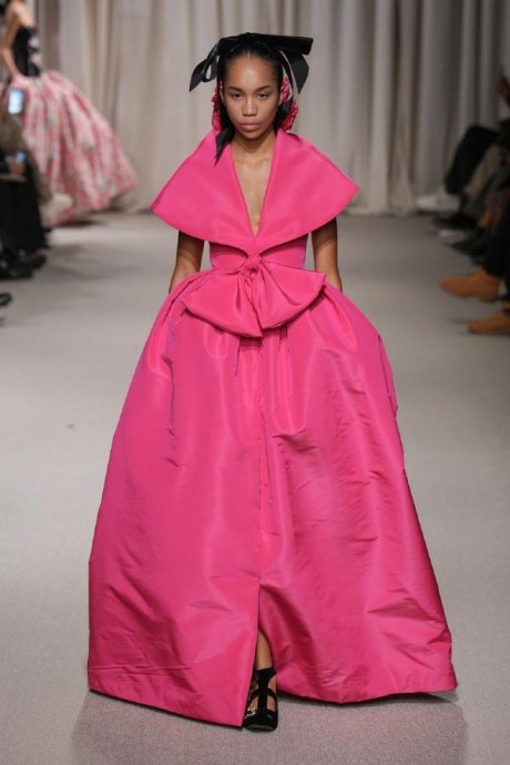 Коллекция Giambattista Valli Haute Couture Весна-Лето 2024 Коллекция Giambattista Valli Haute Couture Весна-Лето 2024