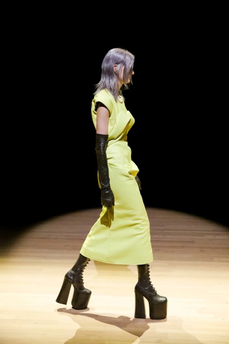 Коллекция Marc Jacobs Ready-To-Wear Весна-Лето 2023