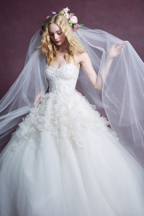 Модели коллекции Marchesa Bridal