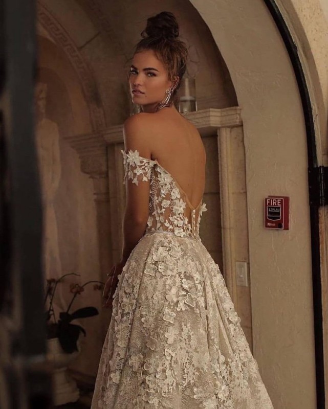 Прекрасные спинки свадебных платьев