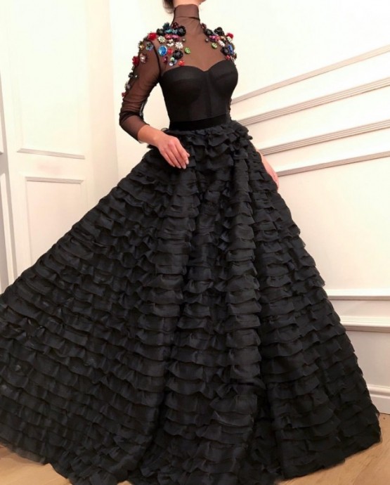 Шикарные черные вечерние платья
