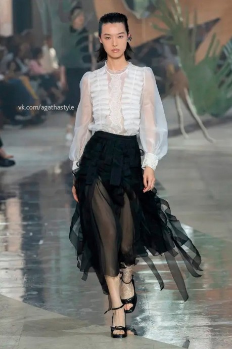 Коллекция Shiatzy Chen Ready To Wear Spring/Summer 2024 Paris