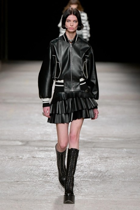 Коллекция Ports 1961 Ready-To-Wear Осень-Зима 2022/2023 Коллекция Ports 1961 Ready-To-Wear Осень-Зима 2022/2023