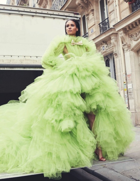 Cindy Bruna for Elle Italia by Pierre Alban Hue De Fontenay Cindy Bruna for Elle Italia by Pierre Alban Hue De Fontenay