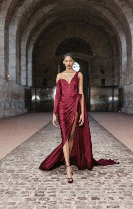 Коллекция Gaurav Gupta Haute Couture Осень-Зима 2024-2025 Коллекция Gaurav Gupta Haute Couture Осень-Зима 2024-2025
