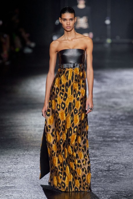 Коллекция Roberto Cavalli Ready-To-Wear Осень-Зима 2022/2023 Коллекция Roberto Cavalli Ready-To-Wear Осень-Зима 2022/2023