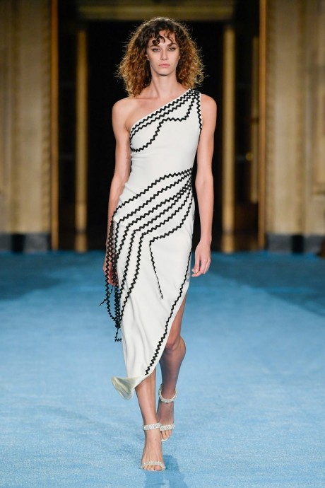 Коллекция Christian Siriano Ready-To-Wear Весна-Лето 2022 Коллекция Christian Siriano Ready-To-Wear Весна-Лето 2022