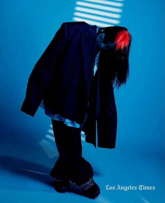 Билли Айлиш (Billie Eilish) в фотосессии для журнала “The Envelope” LA Times (2023) Билли Айлиш (Billie Eilish) в фотосессии для журнала “The Envelope” LA Times (2023)