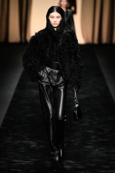 Коллекция Alberta Ferretti Ready-To-Wear Осень-Зима 2023 Коллекция Alberta Ferretti Ready-To-Wear Осень-Зима 2023