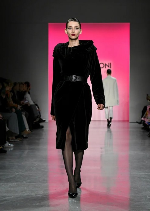 Коллекция Chiara Boni La Petite Robe Ready-To-Wear Осень-Зима 2023