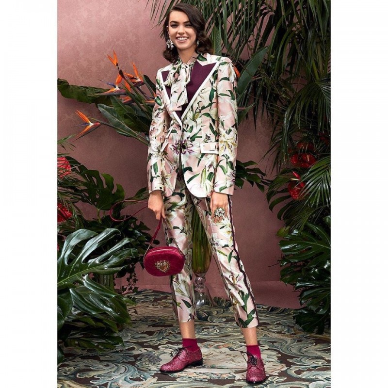 Цветочная коллекция Lilium FW 2019 от Dolce & Gabbana Цветочная коллекция Lilium FW 2019 от Dolce & Gabbana