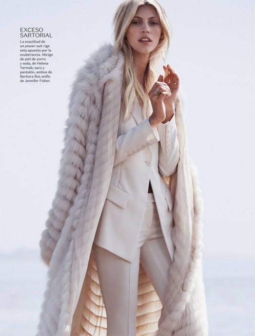 Devon Windsor for Vogue Mexico by Dean Isidro