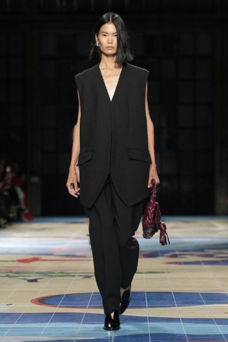 Коллекция Bottega Veneta Ready-To-Wear Весна-Лето 2024 Коллекция Bottega Veneta Ready-To-Wear Весна-Лето 2024