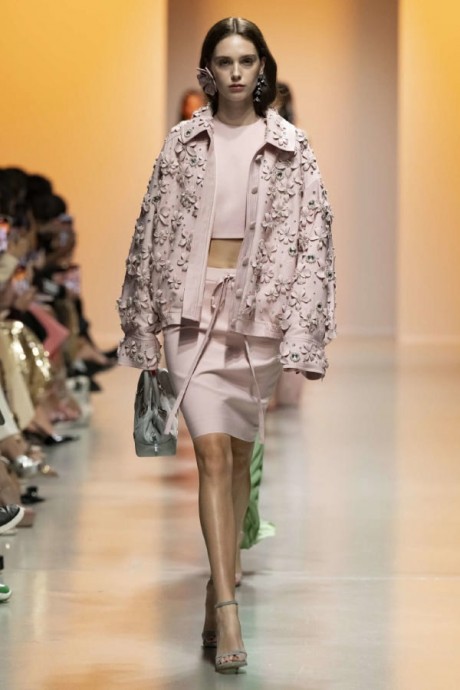 Коллекция Georges Hobeika Ready-To-Wear Весна-Лето 2025 Коллекция Georges Hobeika Ready-To-Wear Весна-Лето 2025