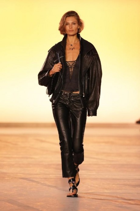 Коллекция Isabel Marant Ready-To-Wear Весна-Лето 2025 Коллекция Isabel Marant Ready-To-Wear Весна-Лето 2025