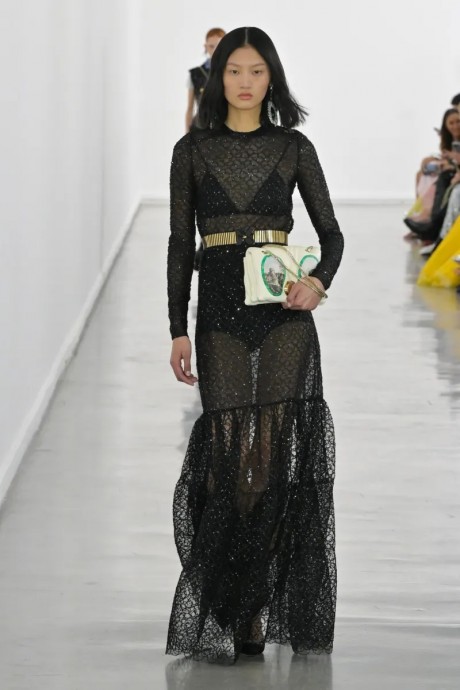 Коллекция Giambattista Valli Ready-To-Wear Осень-Зима 2023-2024 Коллекция Giambattista Valli Ready-To-Wear Осень-Зима 2023-2024