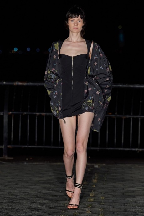 Коллекция Prabal Gurung Ready-To-Wear Весна-Лето 2022 Коллекция Prabal Gurung Ready-To-Wear Весна-Лето 2022