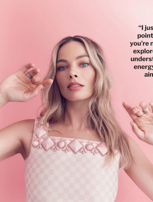 Марго Робби (Margot Robbie) в фотосессии для журнала Deadline (2024) Марго Робби (Margot Robbie) в фотосессии для журнала Deadline (2024)