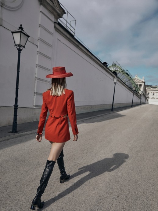 Simona Godal в фотосессии для Vogue Ukraine. Фотограф Olga Rubio Dalmau Simona Godal в фотосессии для Vogue Ukraine. Фотограф Olga Rubio Dalmau