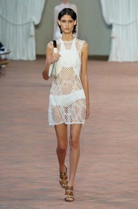 Коллекция Alberta Ferretti Ready-To-Wear Весна-Лето 2024 Коллекция Alberta Ferretti Ready-To-Wear Весна-Лето 2024