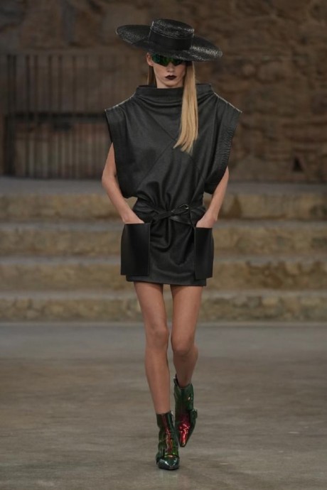 Коллекция Louis Vuitton Cruise 2025
