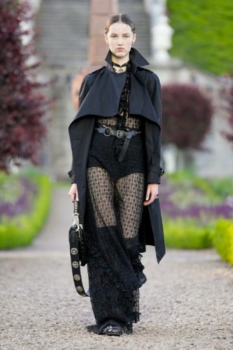 Коллекция Dior Cruise 2025 Fashion Show