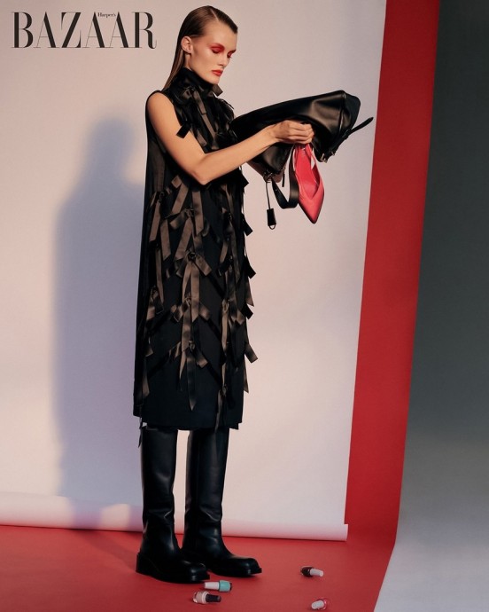 Kris Grikaite в Prada в объективе Matt Jones для Harper's Bazaar Корея Сентябрь 2024 Kris Grikaite в Prada в объективе Matt Jones для Harper's Bazaar Корея Сентябрь 2024