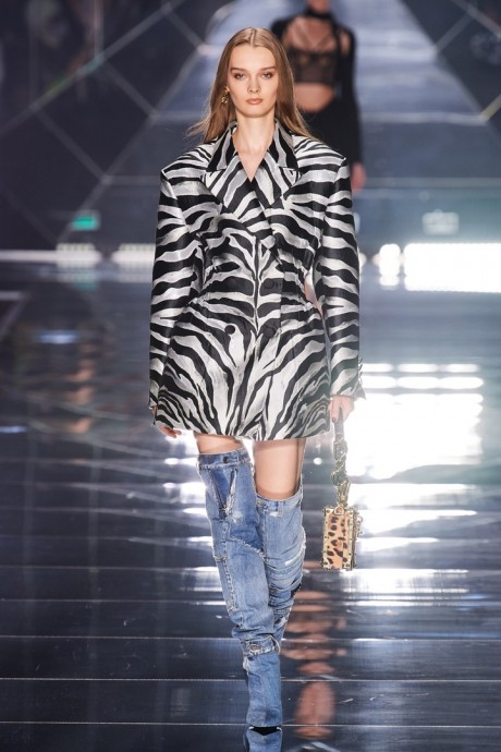 Коллекция Dolce & Gabbana Ready-To-Wear Весна-Лето 2022 Коллекция Dolce & Gabbana Ready-To-Wear Весна-Лето 2022
