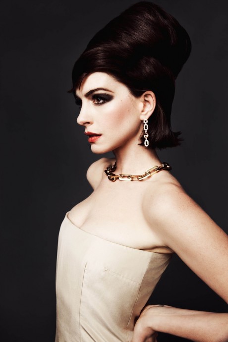 Энн Хэтэуэй (Anne Hathaway) украсила обложку нового выпуска CR Fashion Book China Issue 02 Энн Хэтэуэй (Anne Hathaway) украсила обложку нового выпуска CR Fashion Book China Issue 02