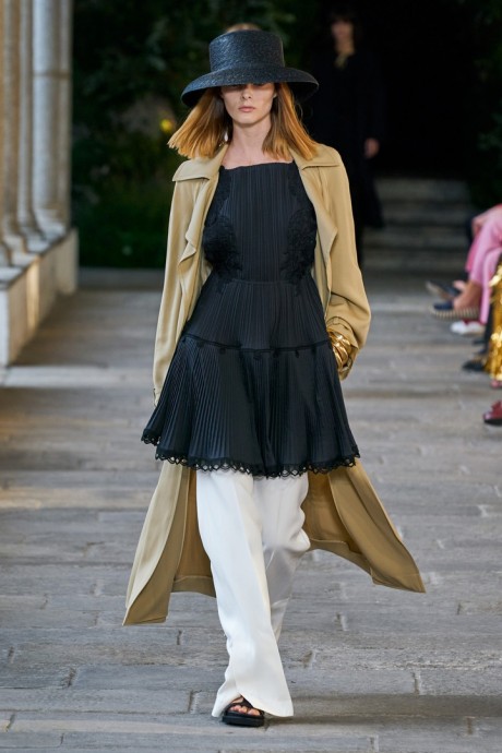 Коллекция Alberta Ferretti Ready-To-Wear Весна-Лето 2022 Коллекция Alberta Ferretti Ready-To-Wear Весна-Лето 2022