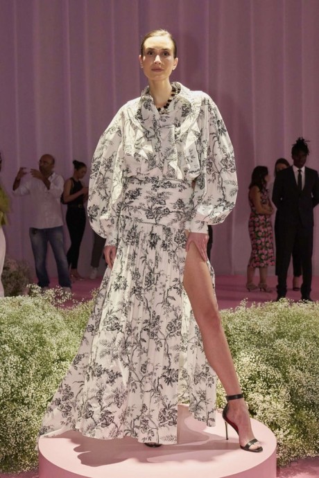 Коллекция Carolina Herrera Ready-To-Wear Весна-Лето 2024 Коллекция Carolina Herrera Ready-To-Wear Весна-Лето 2024