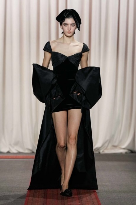 Коллекция Giambattista Valli Haute Couture Весна-Лето 2025