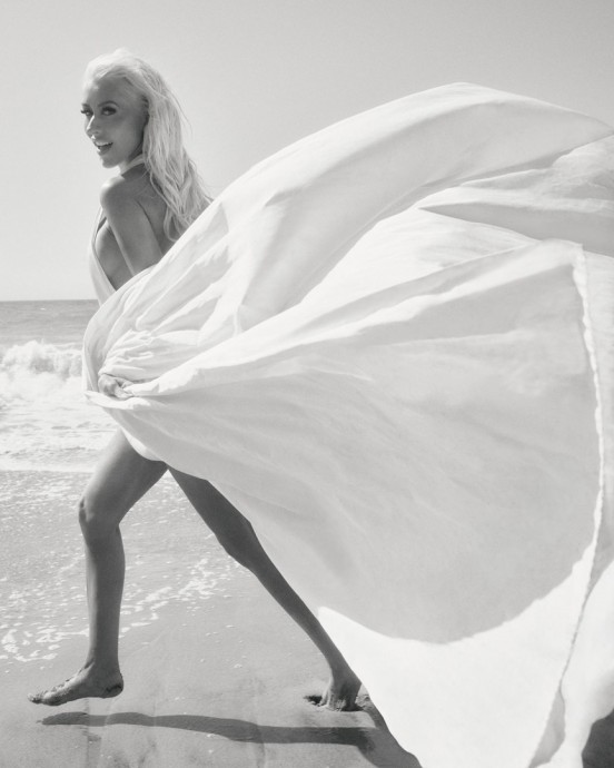 Кристина Агилера (Christina Aguilera) в фотосессии для журнала Glamour (2024) Кристина Агилера (Christina Aguilera) в фотосессии для журнала Glamour (2024)