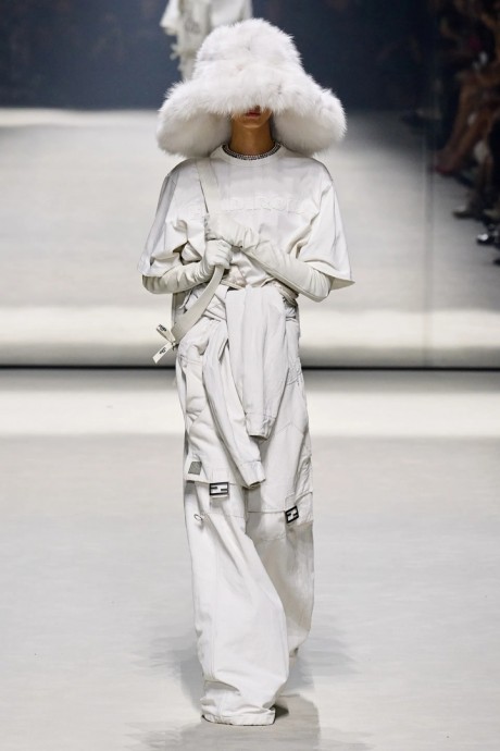 Коллекция Fendi Resort 2023 года