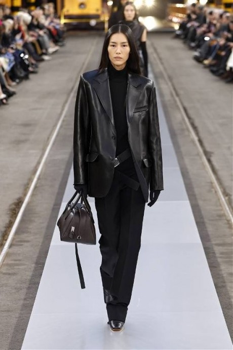 Коллекция Tod’s Ready-To-Wear Fall/Winter 2024 Milan