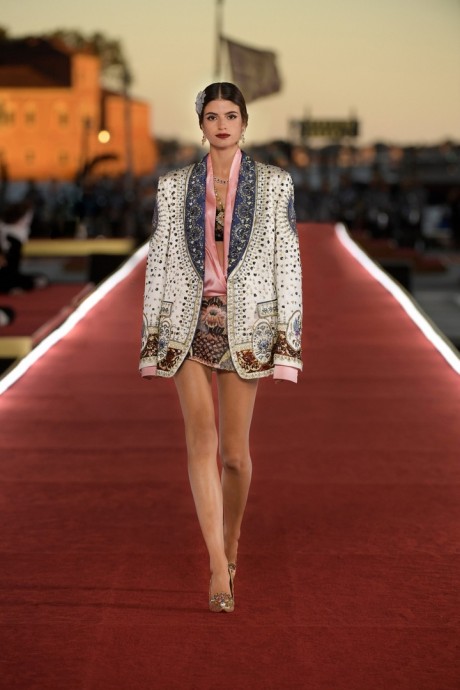 Коллекция Dolce & Gabbana Couture Осень-Зима 2021/2022