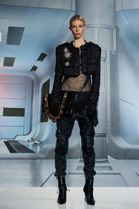 Коллекция Balmain Pre-Fall Осень-Зима 2022/2023