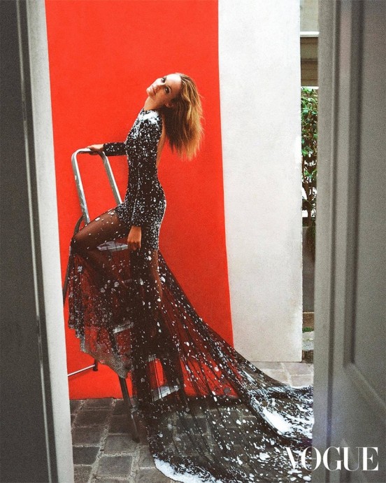Эмбер Валлетта (Amber Valletta) в фотосессии для журнала Vogue Hong Kong (2024) Эмбер Валлетта (Amber Valletta) в фотосессии для журнала Vogue Hong Kong (2024)