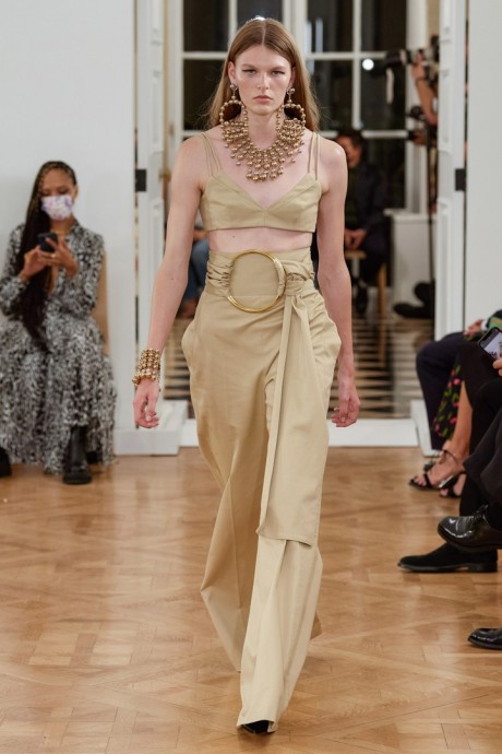 Коллекция Carolina Herrera Ready-To-Wear Весна-Лето 2022 Коллекция Carolina Herrera Ready-To-Wear Весна-Лето 2022