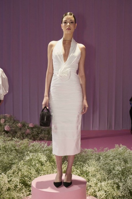 Коллекция Carolina Herrera Ready-To-Wear Весна-Лето 2024 Коллекция Carolina Herrera Ready-To-Wear Весна-Лето 2024