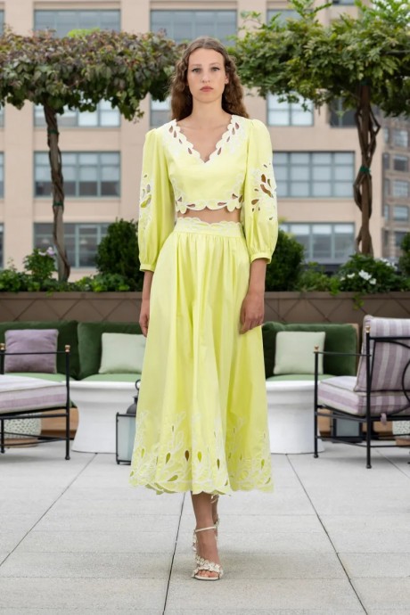 Коллекция Cinq à Sept Ready-To-Wear Весна-Лето 2024
