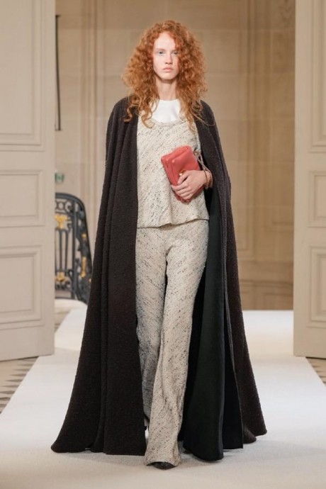 Коллекция Giambattista Valli Ready-To-Wear Осень-Зима 2025-2026 Коллекция Giambattista Valli Ready-To-Wear Осень-Зима 2025-2026