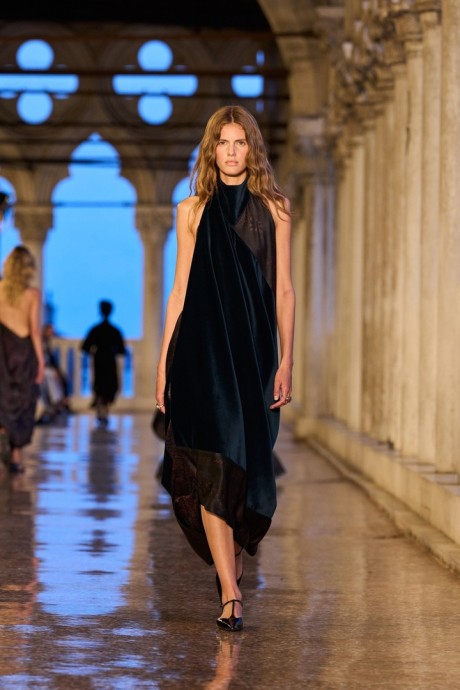 Высокая мода Max Mara Resort 2025