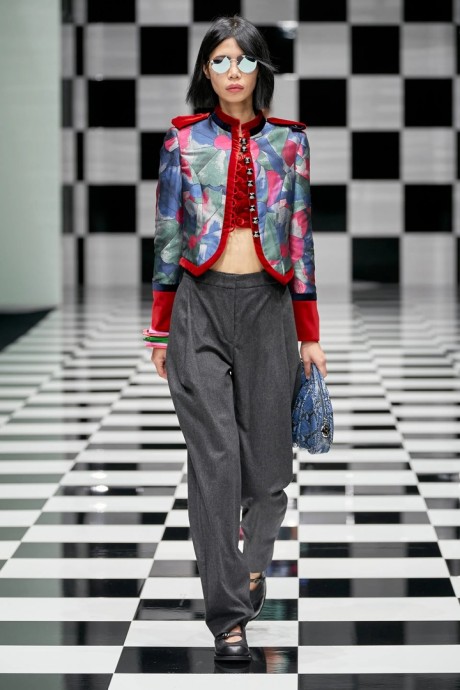 Коллекция Emporio Armani Ready-To-Wear Осень-Зима 2022/2023 Коллекция Emporio Armani Ready-To-Wear Осень-Зима 2022/2023