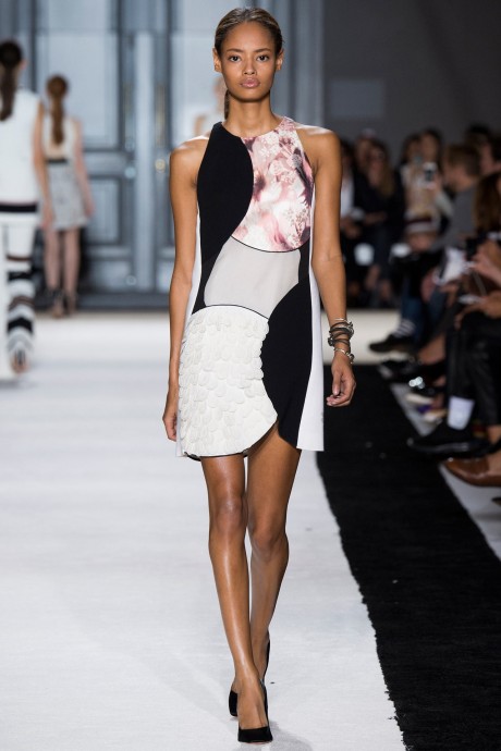 Модели коллекции Giambattista Valli